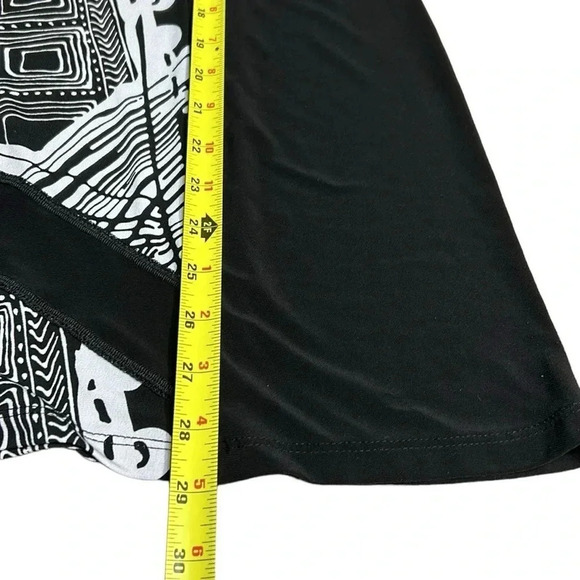 Y2K Libra ,vtg top . 
Women Medium.Black,white,abstract, embellished,square neck - Picture 12 of 15